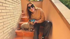 Luz Casal, en la portada del calendario solidario de la asociaci�n protectora de animales Gatocan