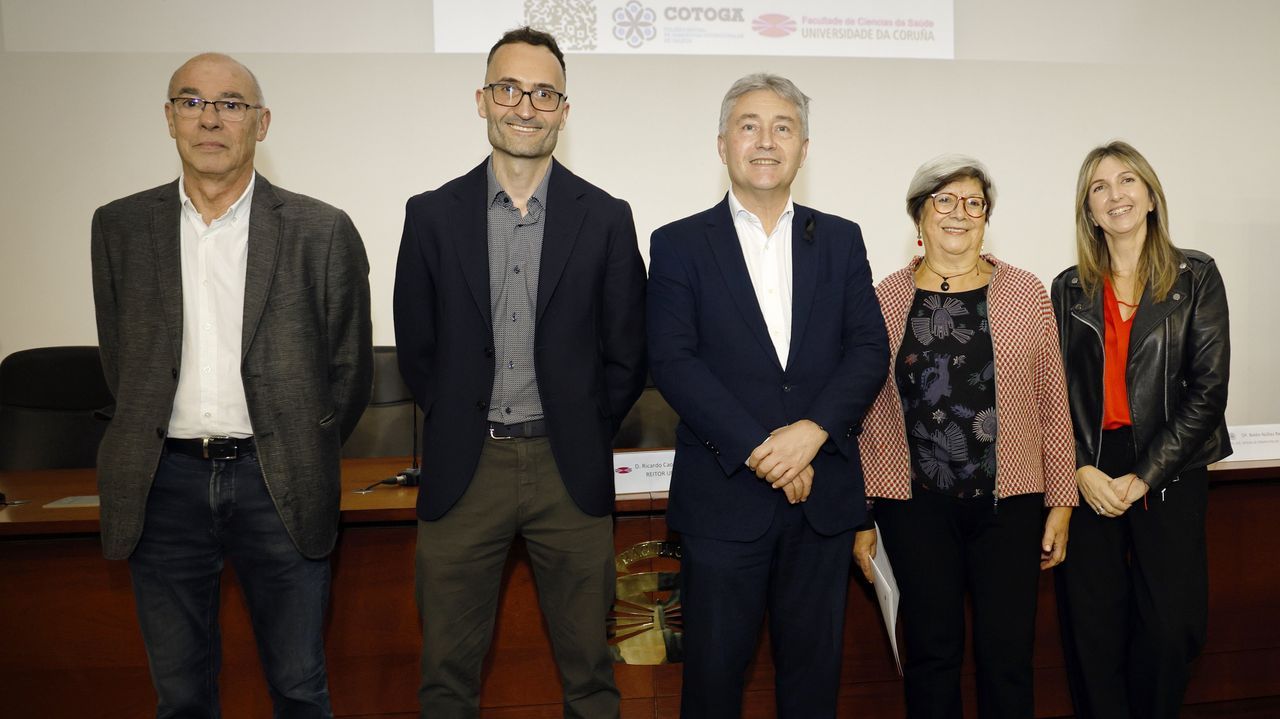 La UDC premia a una pionera en terapia ocupacional