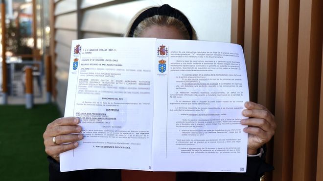 Estela Exp&oacute;sito, en Baiona, con la sentencia