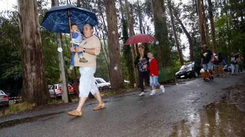 El mal tiempo acompa�� a los que festejaron Naseiro en Viveiro.