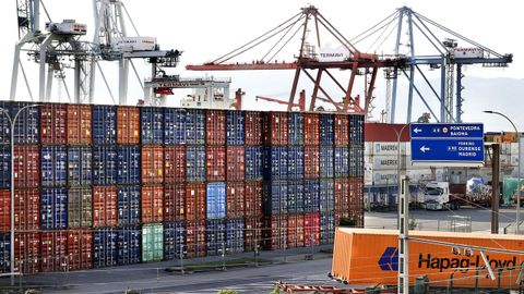 A ra&iacute;z de la implantaci&oacute;n del sistema europeo Catch, el pasado enero, las importaciones de pescado decrecieron un 25 % en el puerto de Vigo en el primer cuatrimestre.