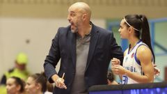 Lino Lpez con la canterana Elena Baldonedo.