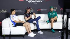 Max Verstappen y Fernando Alonso.Max Verstappen y Fernando Alonso, piloto de Aston Martin