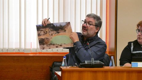 El diputado del BNG, �scar Insua, en el Parlamento.