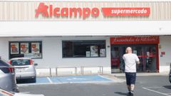 El Alcampo de Catabois (en la imagen, tomada este lunes) abr el 2 de junio del 2023 y cerrar el prximo 24 de julio