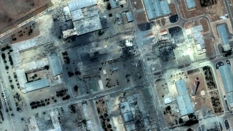 El sat�lite muestra el antes y el despu�s de las instalaciones nucleares iran�es atacadas por EE.UU.