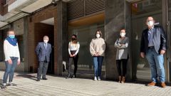 El equipo de orientadoras de ASATA con el presidente y el gerente de la agrupaci�n