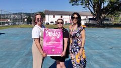 Integrantes del colectivo vecinal mostrando el cartel del LagoFest. 