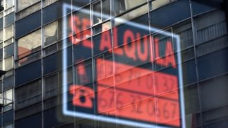 Cartel anunciando un alquiler en A Coru�a