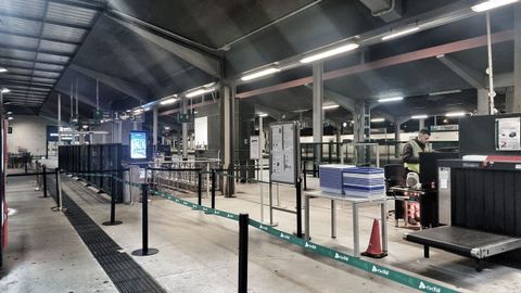 La estaci�n de Ourense, vac�a en el primer d�a de huelga de maquinistas