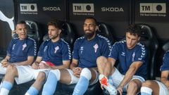 Iago Aspas, Javi Rueda, Borja Iglesias y Pablo Dur�n, en el banquillo antes del Valencia-Celta.