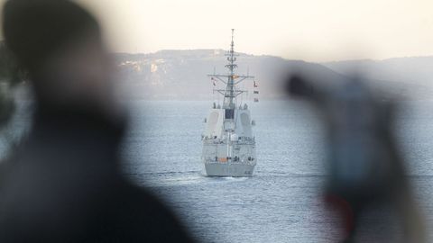 La F-103, a su salida de Ferrol con rumbo al Mediterr�neo