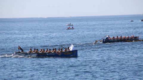 Bandera Femenina Concello de Ribeira. Liga Galega de Traieiras