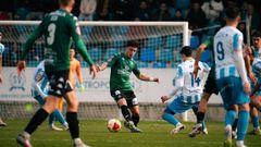 V&iacute;ctor Mingo estuvo siempre muy vigilado por los defensas talaveranos