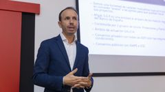 Jacobo Ortiz, durante la sesi�n explicativa del viernes