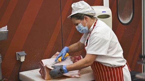 Primer da sin la obligatoriedad de la mascarilla en interiores en Pontevedra