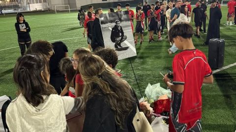 Homenaje a Iaki Cabaleiro por parte del Fursan Hispania, donde entrenaba en los ltimos aos.