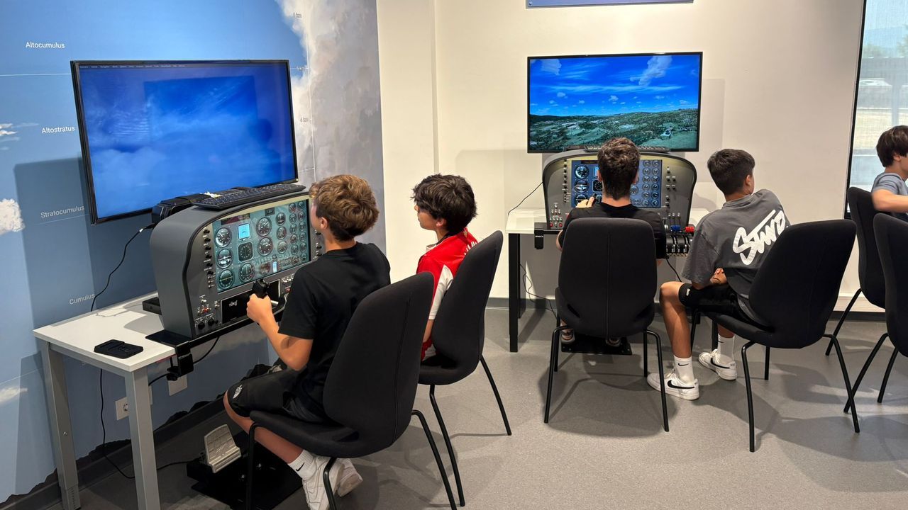 Tecnópole abre un nuevo plazo de inscripción para el aula de simulación de vuelo de Boeing