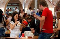 Agu�n quiere que los comensales promocionen el marisco a trav�s de las redes sociales. 