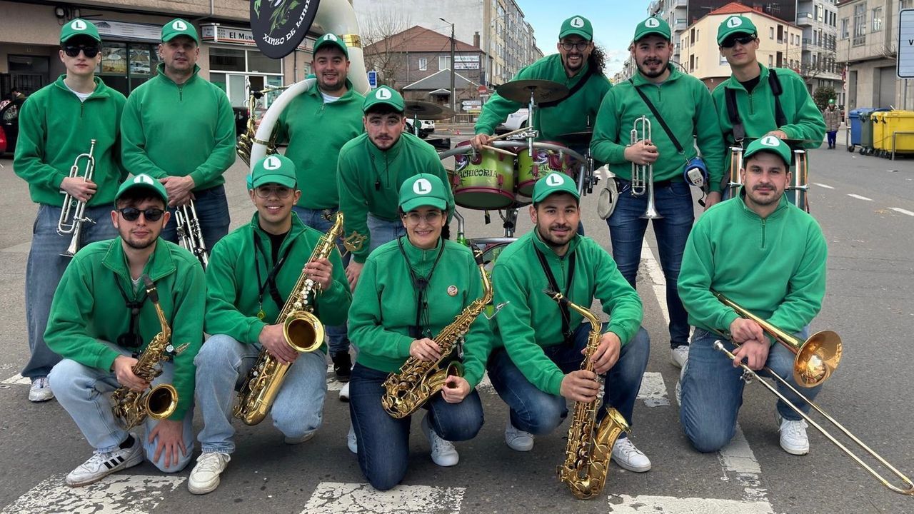 La Charanga Achicoria celebra sus quince años con una fiesta musical en Xinzo este sábado