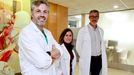 Alberto Jorge Mora, Alicia Freire y Pablo Codesido, del servicio de Traumatolog�a del Chuac, organizan el congreso gallego de la especialidad.