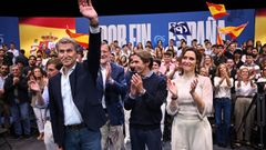 Feijoo, con Aznar, Rajoy, Ayuso y Almeida, en el primer mitin de la precampa�a de las elecciones del 29 de noviembre.