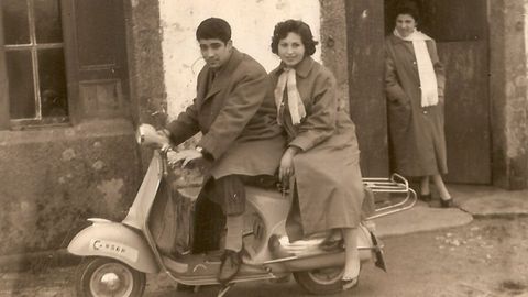 Ramn y su mujer Alicia, cuando eran novios en 1957. 