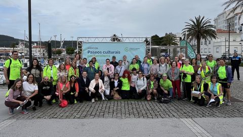 Los participantes de la primera etapa de los Paseos Culturales por Ferrolterra de la AECC, el pasado s�bado.