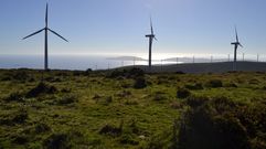 Uno de los parques elicos de Dumbra, el de Paxareiras (antiguo nombre) en una de sus fases.