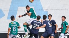 El Coruxo complica sus opciones de &laquo;play off&raquo; al caer ante el Marino de Luanco.