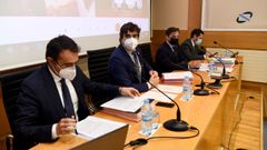 Mart�n Fern�ndez Prado, segundo por la izquierda, presidi� su primer Consejo de Administraci�n del Puerto