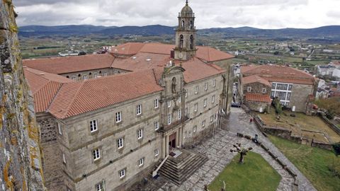 Antiguo monasterio y actual parador de San Vicente do Pino, en Monforte