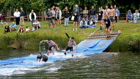 Pruebas de la Gladiator Race en la isla de las esculturas de Pontevedra