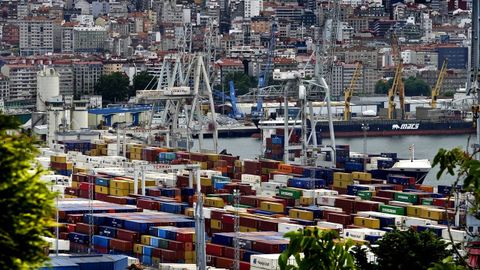 Imagen de archivo del muelle de contenedores del puerto de Vigo