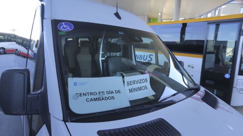 La huelga de este lunes afecta tambin al transporte hacia centros sociales, como este de Cambados.