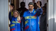 Nicol�s Maduro, con su mujer y diputada, Cilia Flores, en una celebraci�n en Caracas