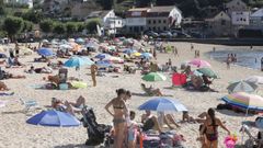 El arenal de Arealonga es uno de los m�s concurridos de la zona.