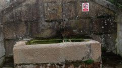 Fuente no potable en Beade