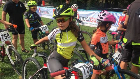 Organiz� el Club Ciclista Maceda y compitieron clubes de toda Galicia, con unos 400 participantes.