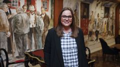 <span lang= gl >A escritora lucense Abril Camino, pseud�nimo de Roc�o Otero, � licenciada en Filolox�a Hisp�nica e en Filolox�a Inglesa</span>