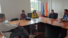 El alcalde se reuni�n con los representantes de los sindicatos.