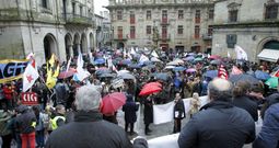 La manifestaci�n sali� de la Alameda compostelana y termin� en la praza de Prater�as con la lectura de un manifiesto. 