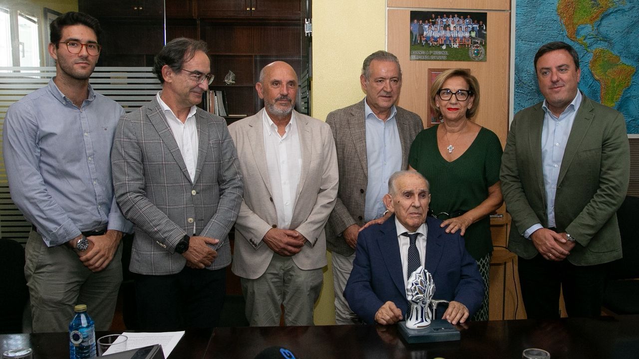 Severino Escurís recibe el Premio PEL a la trayectoria empresarial