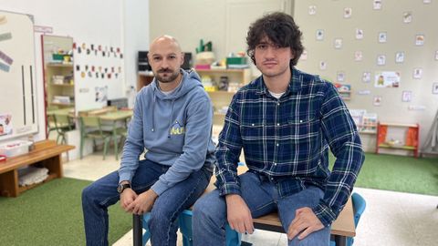 Á esquerda, Esteban Grandío e á dereita, Xoel Gutiérrez, ambos profesores no CEIP Santo Estevo de Parga.