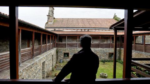 En un lateral del atrio estaban las celdas de los diez monjes que estaban en el monasterio de Bergondo hasta la desamortizaci�n.