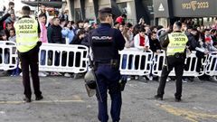 Miembros del dispositivo de seguridad de un partido en Bala�dos.
