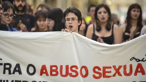 Manifestaci�n de alumnos de la Facultade de Belas Artes de Pontevedra para reclamar un protocolo efectivo ante el abuso sexual