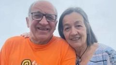 Luis Mar�a Olalde Quintela, conocido como Txistu, con su mujer, fallecida en el doble se�smo
