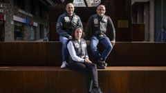 El presidente de Solidaridad Motera, Juan Carlos Blanco (a la derecha) junto al vicepresidente Fernando Outeiri�o y la secretaria de la entidad, Natalia Fern�ndez 