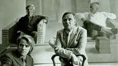 Christopher Isherwood (centro)